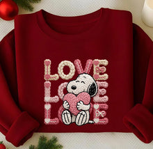 Load image into Gallery viewer, Snoopy Love Sweatshirt