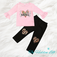 Load image into Gallery viewer, Be Mine Legging Outfit