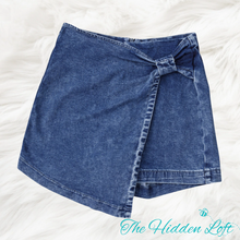 Load image into Gallery viewer, Knot Asymmetrical Skort
