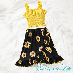 Sunflower Skirt Outfit