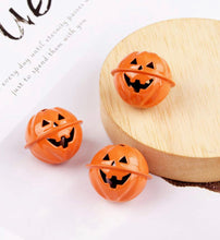 Load image into Gallery viewer, Jack-O-Lantern Bells